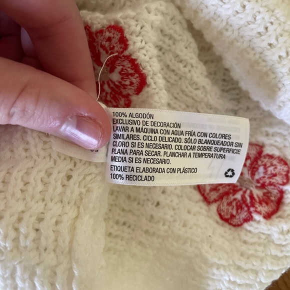 Wild Fable White Crotchet Mini Skirt with Red Hibiscus Embroidery - Picture 9 of 9